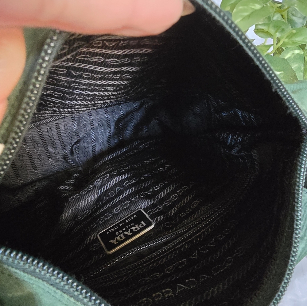 Authentic Prada Forest Green Messenger Bag - Picture 11 of 15